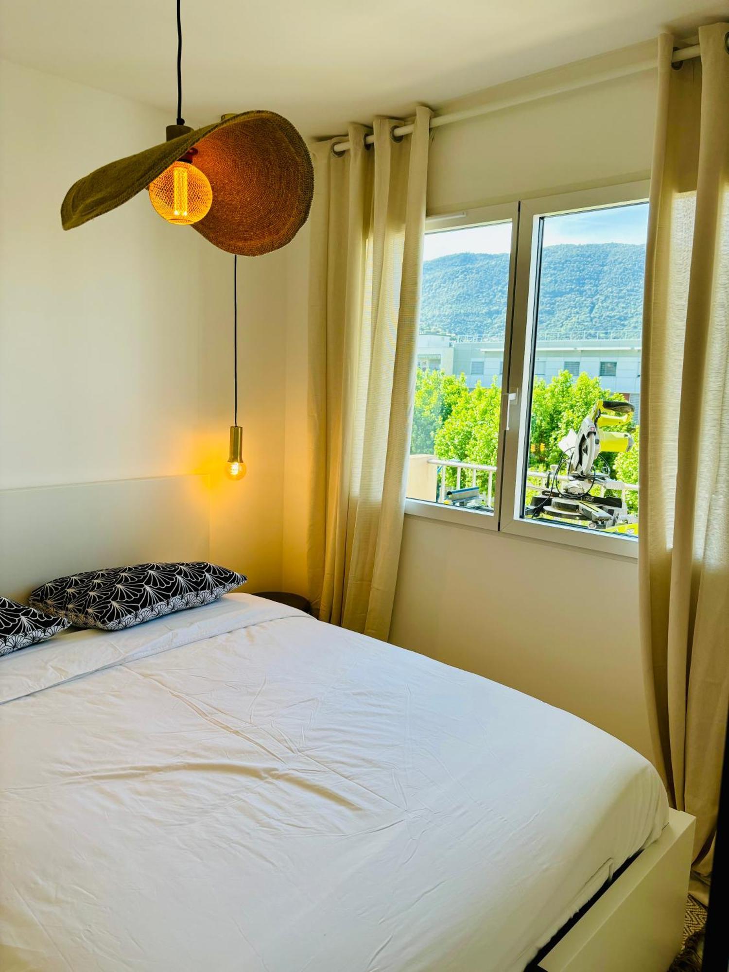 Appartement 5*, Vue Mer Et Acces Plage Cavalaire-sur-Mer Exteriör bild
