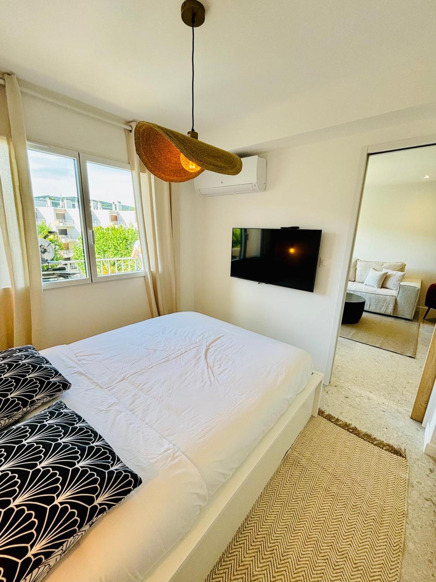 Appartement 5*, Vue Mer Et Acces Plage Cavalaire-sur-Mer Exteriör bild